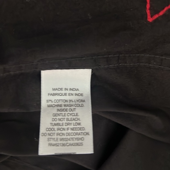 EUC Guess Men's Rock & Roll Rebellion Black Button Down Shirt Large - Picture 9 of 14